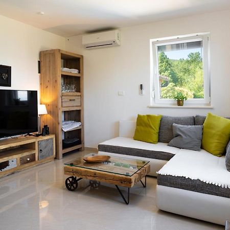 פלומין Ferienhaus Nera מראה חיצוני תמונה
